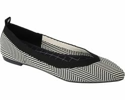 Journee Collection Comfort Foam™ Karise Flat