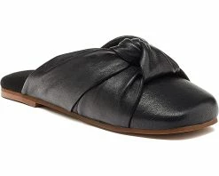 Kelsi Dagger Brooklyn Willoughby