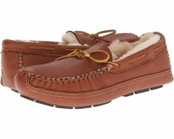 Minnetonka Sheepskin Lined Moose Slipper